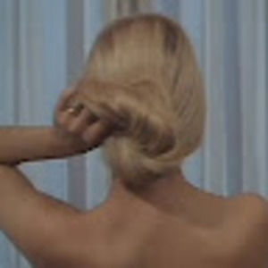 Meet your Posher, Chloe